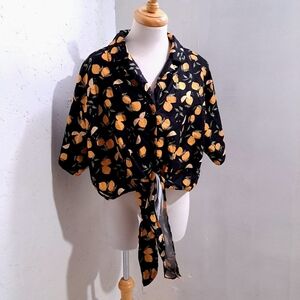 Cider | Black and yellow lemon pattern Women's cropped tie Top